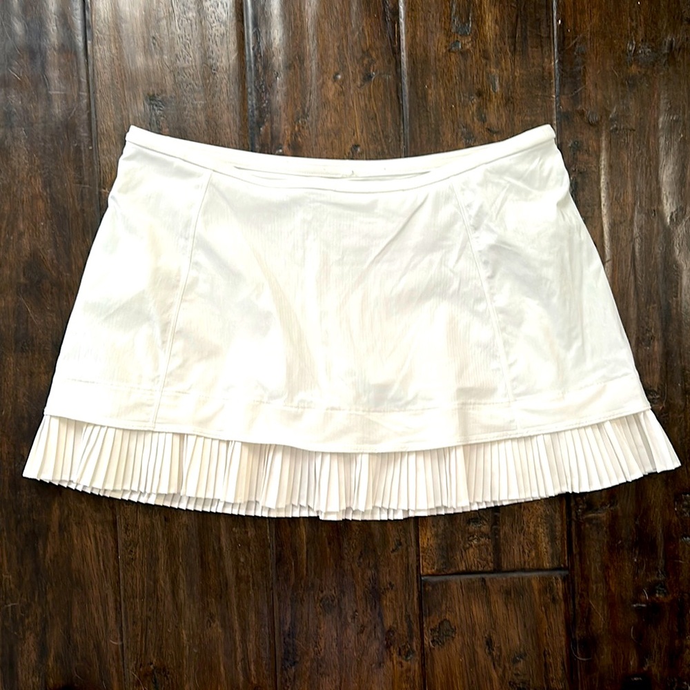Lululemon City Skirt, size 8, EUC
